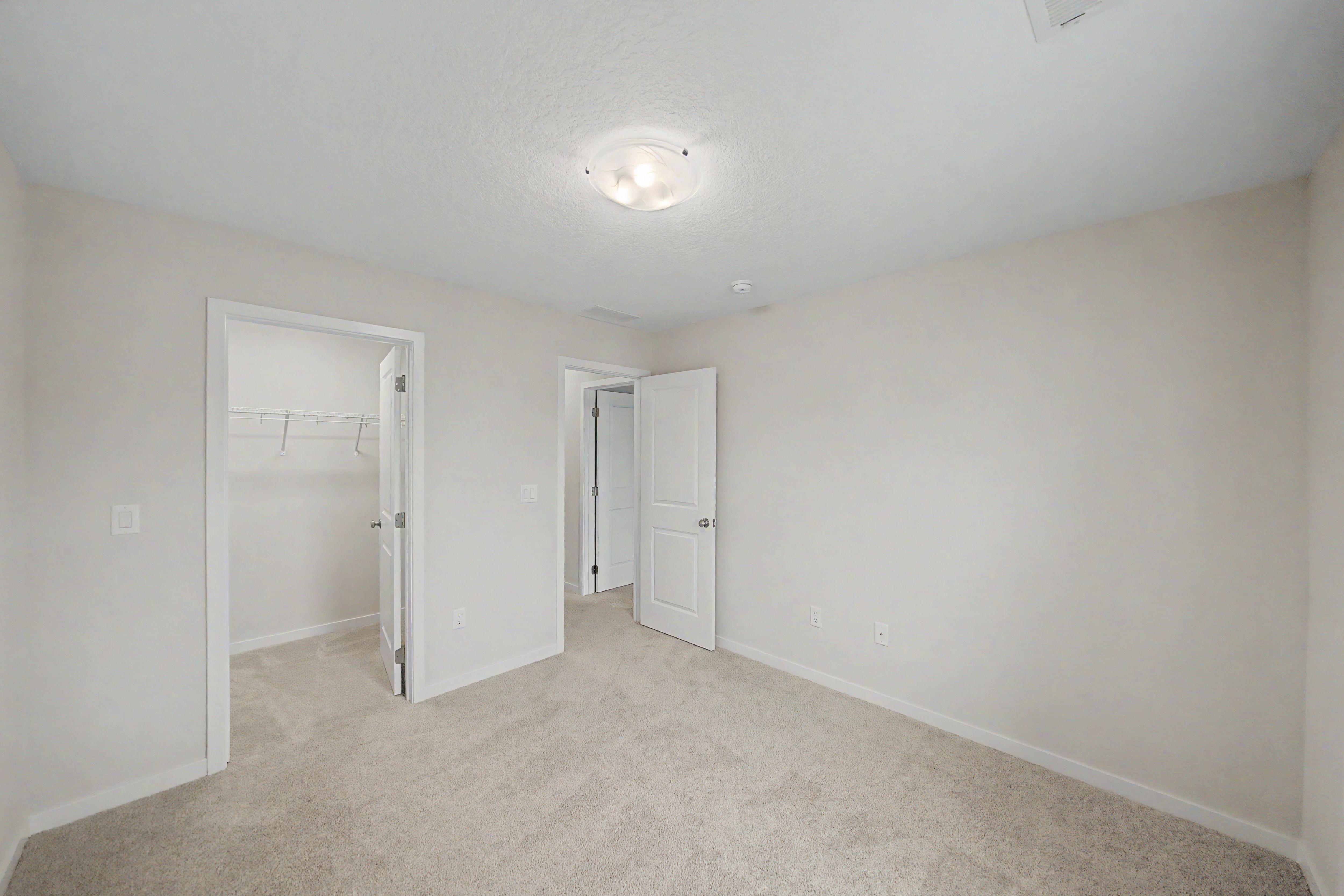 Listing Photo: 